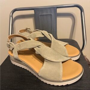 Gabor Comfort Sage Green Suede Strappy Sandals Size 5.5 G Wide Platform